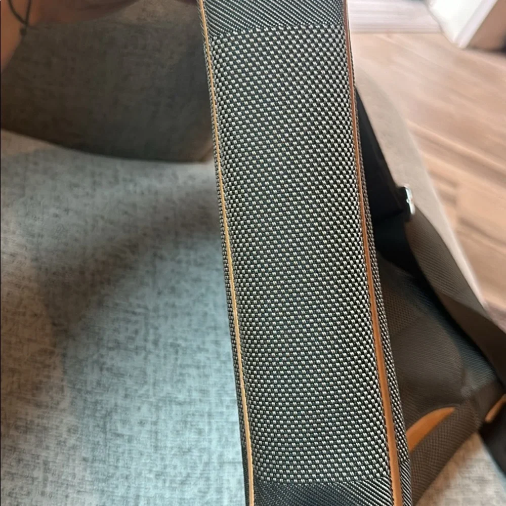 Louis Vuitton Damier Messenger Bag